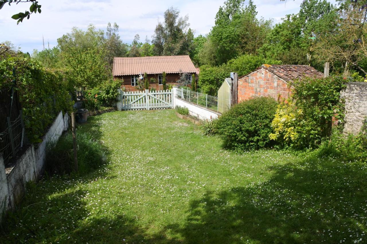 Maison De Village Spacieuse Et Confortable Le Gue-de-Velluire ภายนอก รูปภาพ